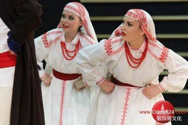 波兰民族服饰特点