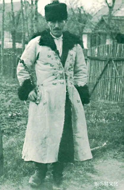 波兰民族服饰特点