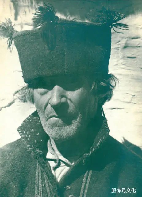 波兰民族服饰特点