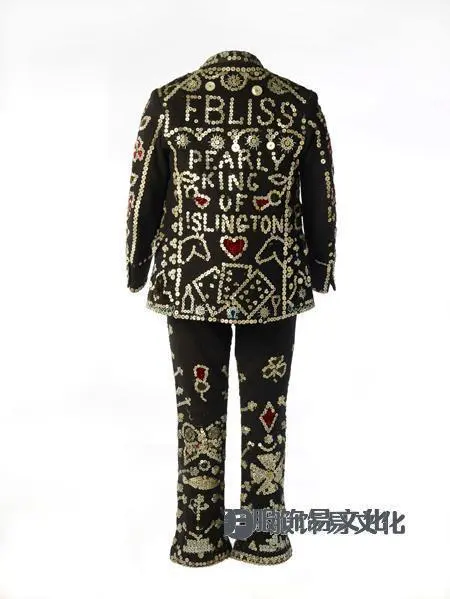 欧洲国家的传统服饰 11