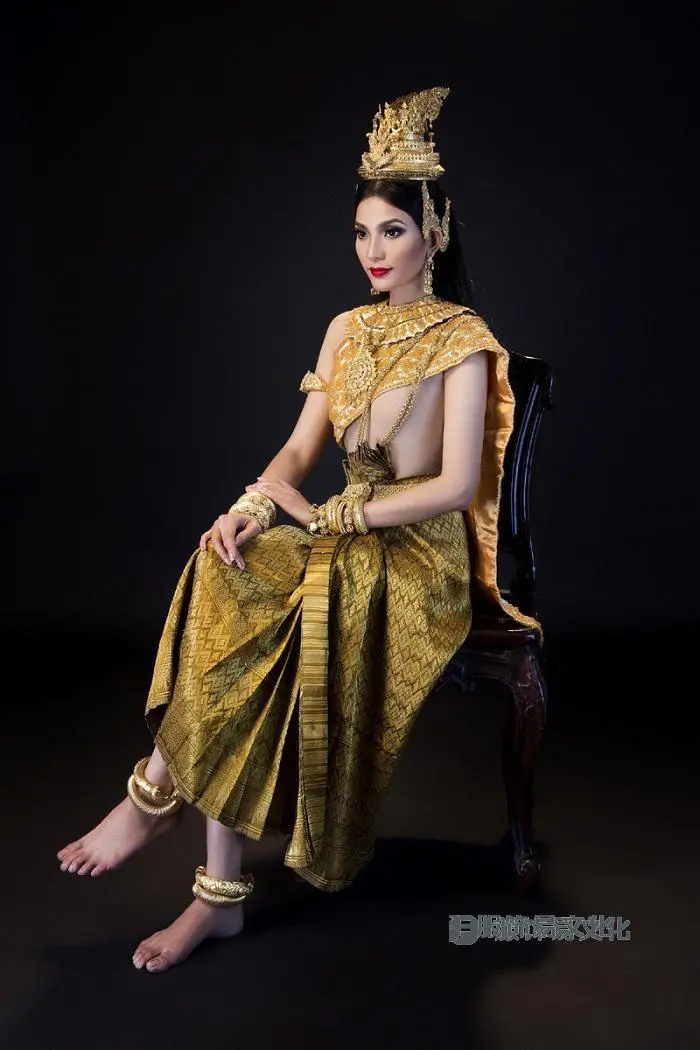 优秀的高棉民族服装。 照片：VOV 