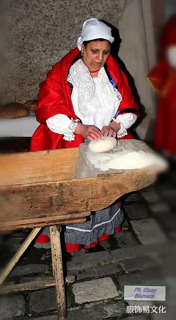 阿尔巴尼亚服饰