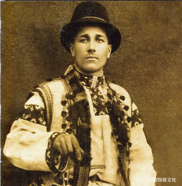 乌克兰外喀尔巴阡地区 Rakhiw 地区的 Hutsul 服装