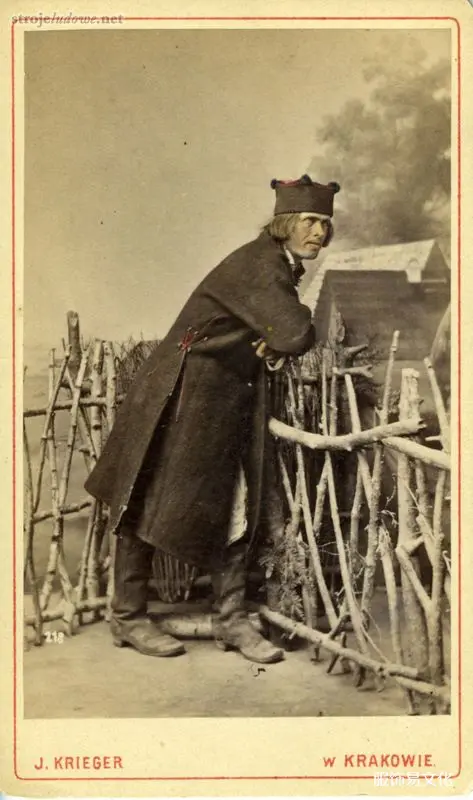 波兰民族服饰特点