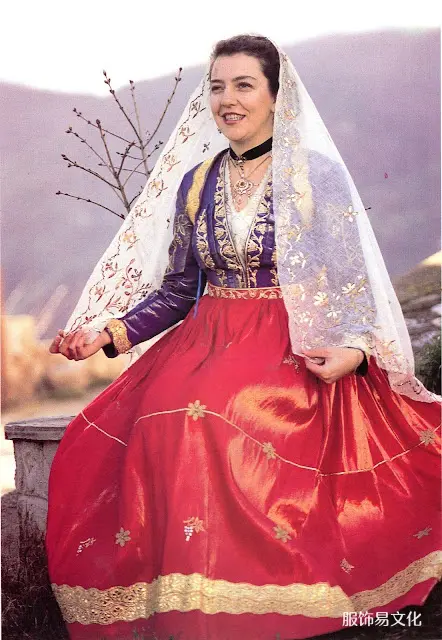 阿尔巴尼亚服饰