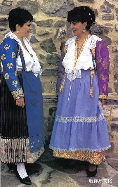 阿尔巴尼亚服饰