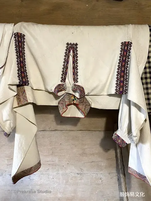 乌克兰喀尔巴阡地区 Rakhiw 区 Hutsul 服装