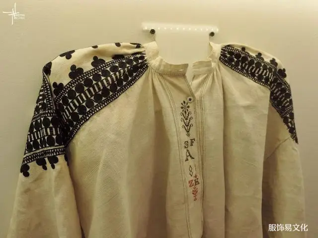 波兰和乌克兰地区的服装特点