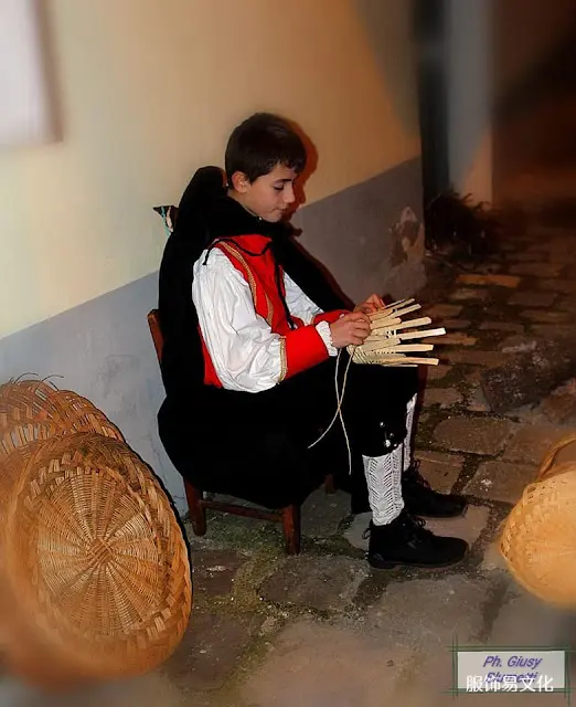 阿尔巴尼亚服饰