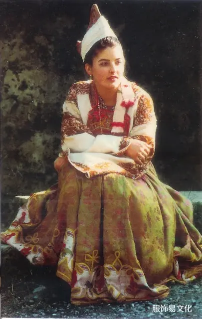 阿尔巴尼亚服饰