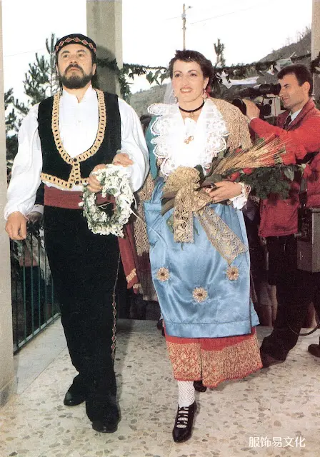 阿尔巴尼亚服饰