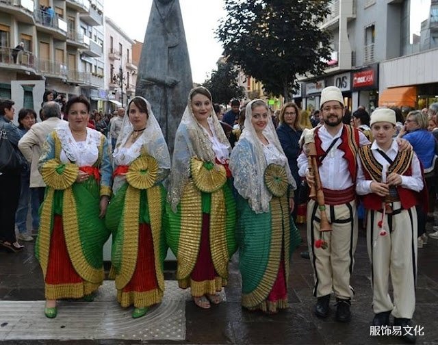 阿尔巴尼亚服饰