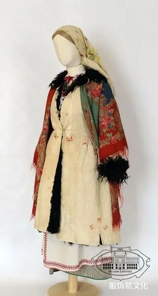 波兰民族服饰特点