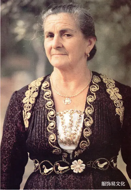 阿尔巴尼亚服饰