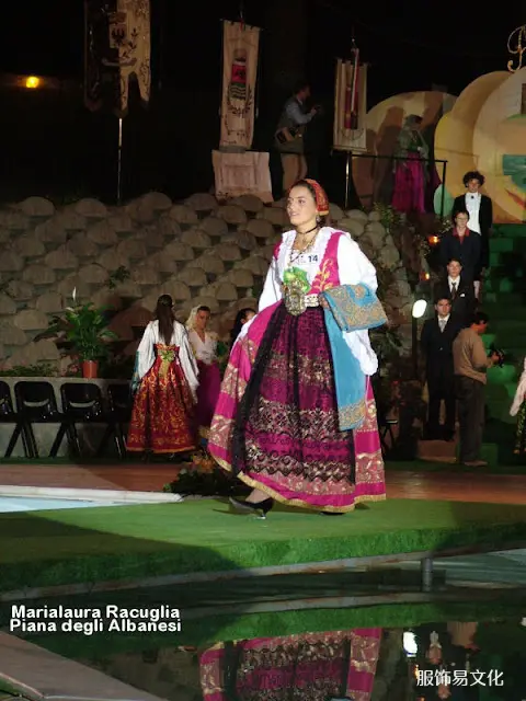 阿尔巴尼亚服饰