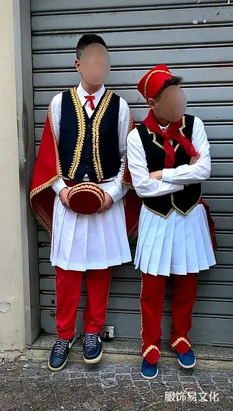 阿尔巴尼亚服饰