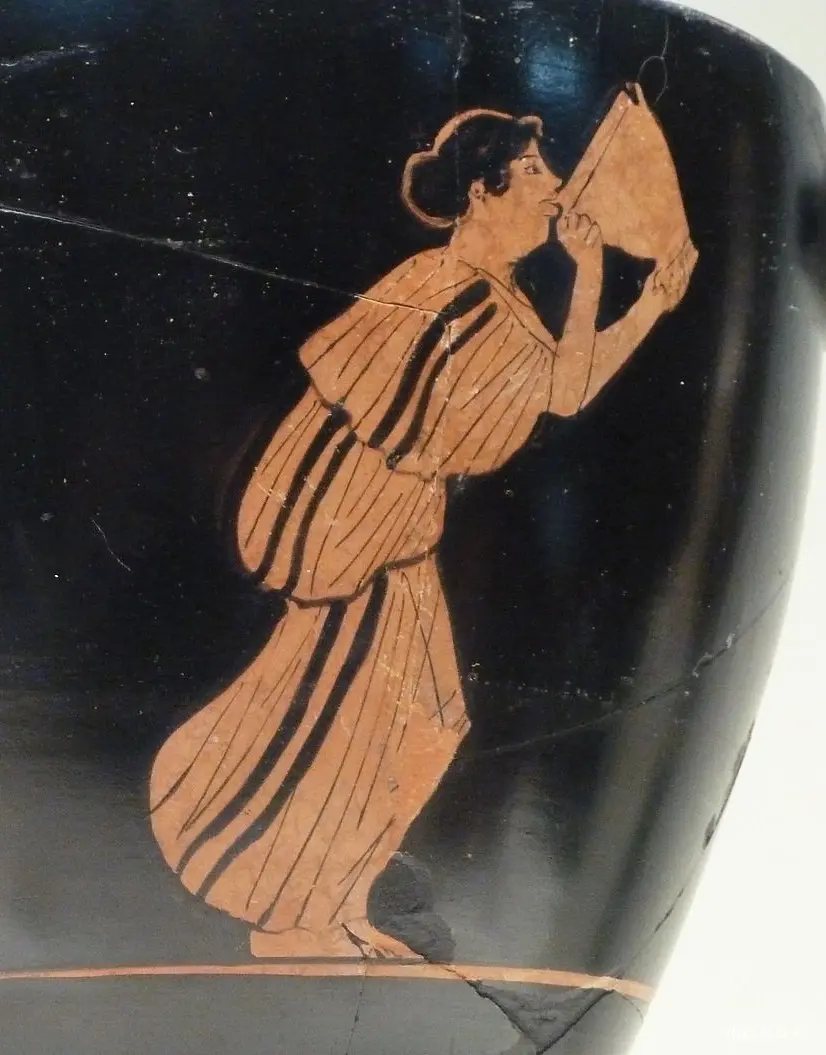 古希腊女性服装chiton、peplos 和 Himation