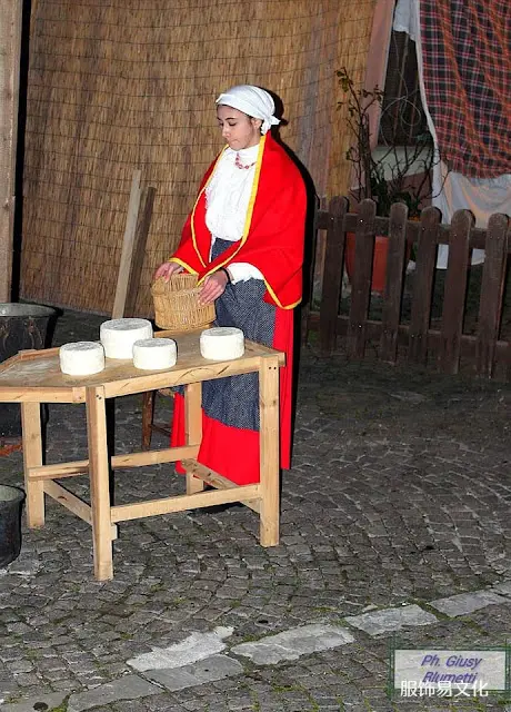 阿尔巴尼亚服饰