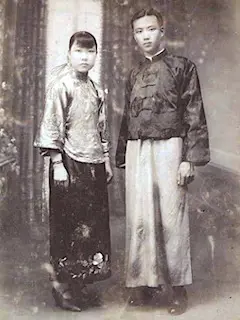 对襟短衫与长袍马褂