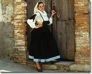 阿尔巴尼亚服饰