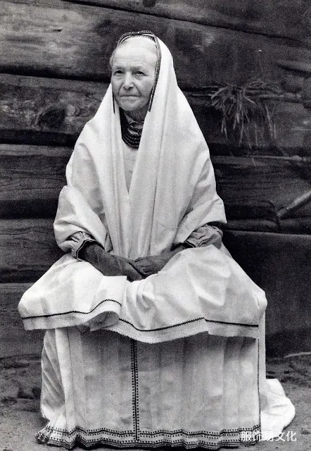 波兰和乌克兰地区的服装特点