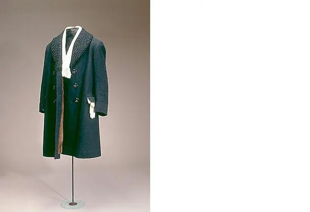 男士黑色羊毛外套，1924 年