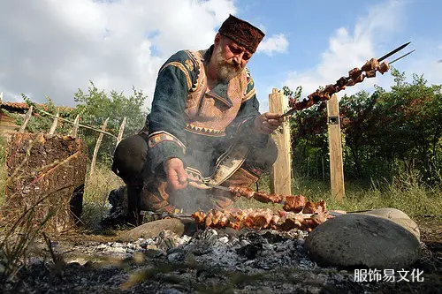 格鲁吉亚赫夫苏尔人的服装