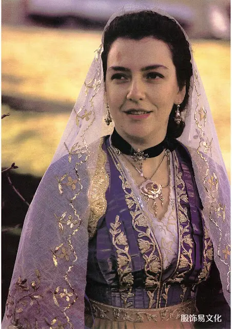 阿尔巴尼亚服饰