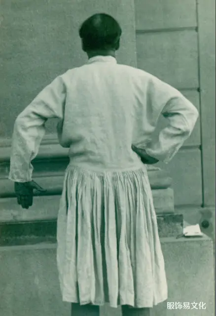 波兰民族服饰特点