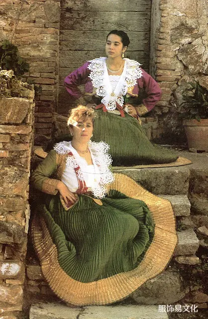 阿尔巴尼亚服饰