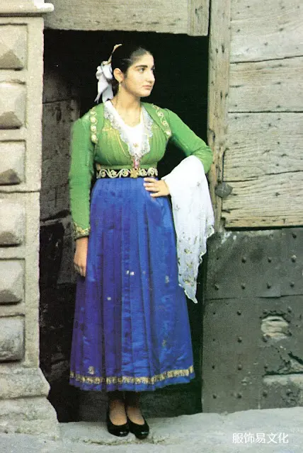 阿尔巴尼亚服饰