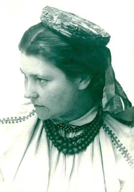 波兰和乌克兰地区的服装特点