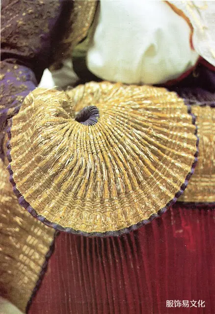 阿尔巴尼亚服饰