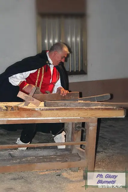 阿尔巴尼亚服饰