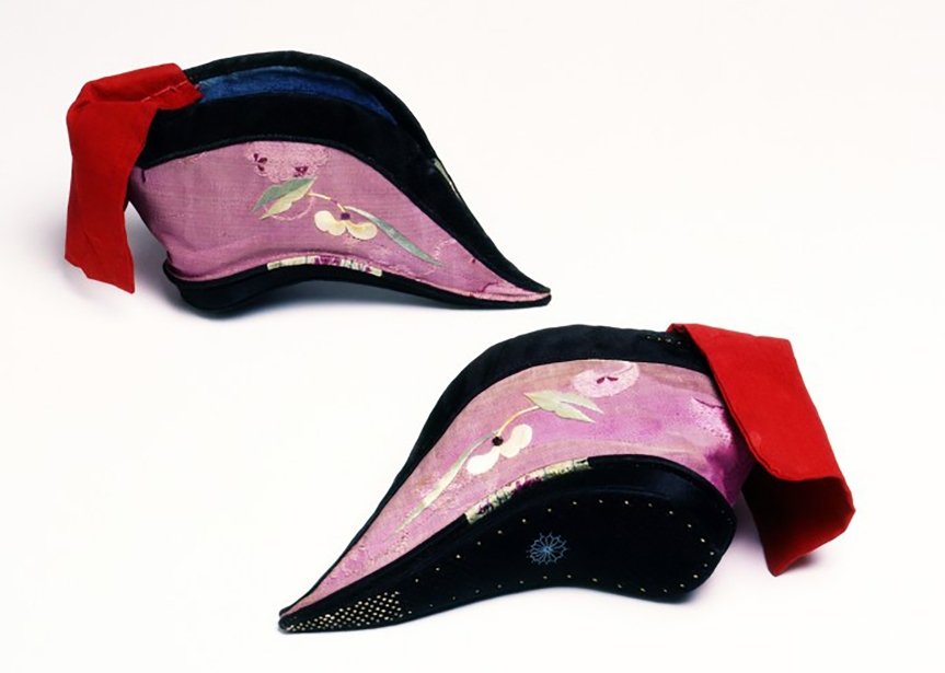 3 标题-清代粉地绣花鞋 关键词-清代弓鞋;.jpg