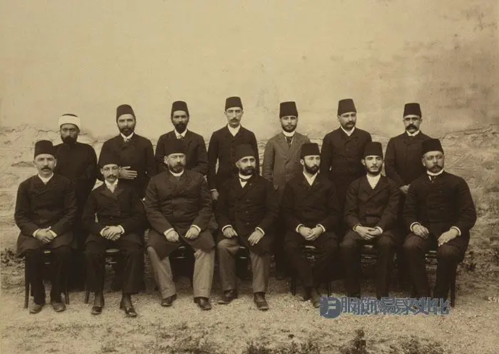 哈斯科伊(Hasköy)妇女医院医生合影