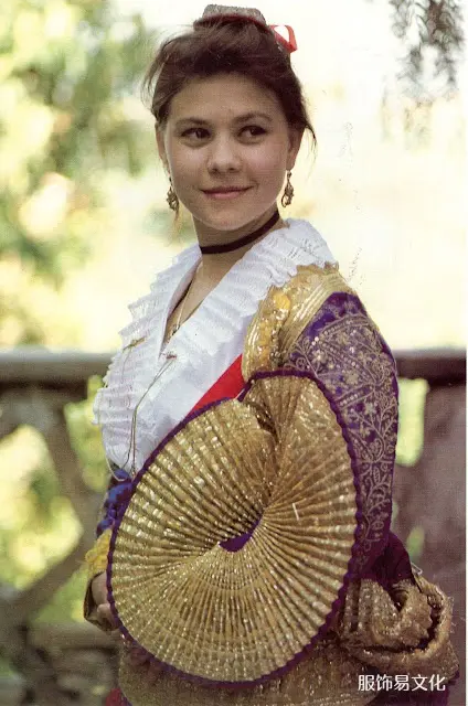 阿尔巴尼亚服饰