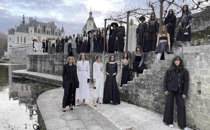 香奈儿'LeChâteaudes Dames'Métiersd'art 2020/21时装秀回顾