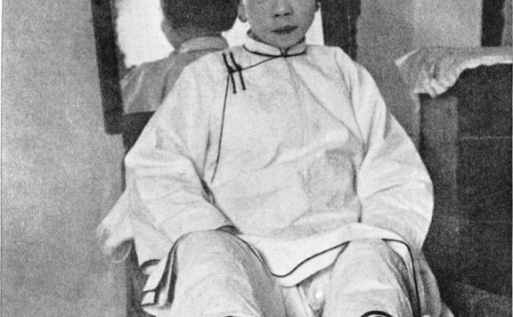 中国缠足陋习及鞋子类型