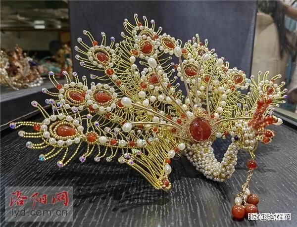 洛阳“90后”非遗传承人沁香:制作传统首饰 助推汉服国潮兴起