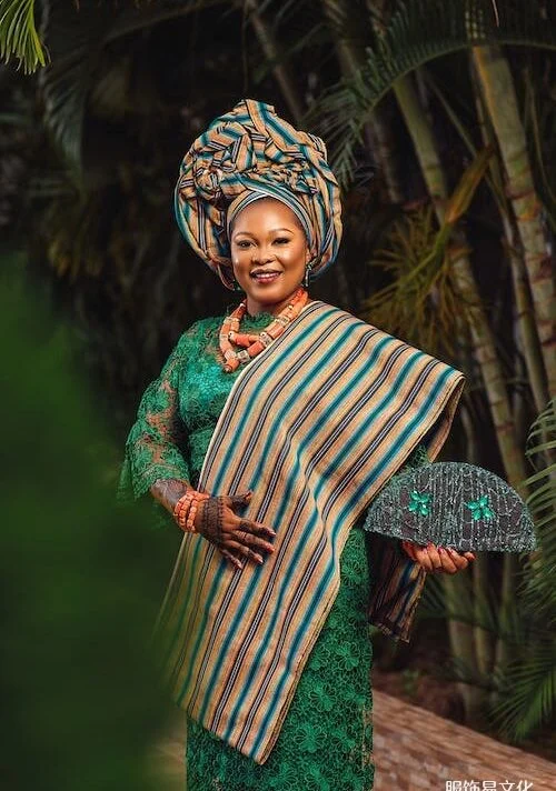 美丽的非洲加纳传统服装