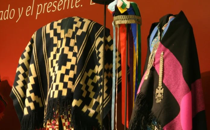 传统马普切服装