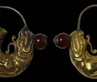 辽代 鎏金银龙鱼形耳环