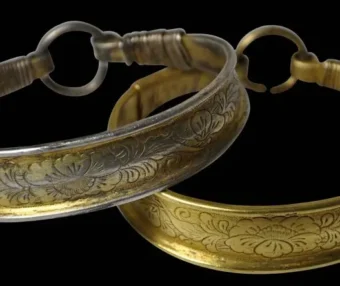 一对精美辽代鎏金银手镯