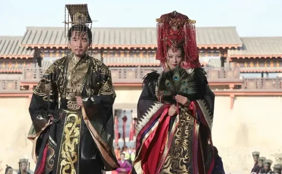 一文读懂中国各个朝代传统女性婚服