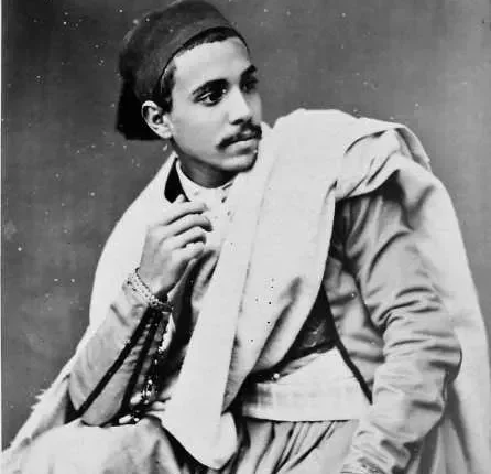 Burnous-阿尔及利亚传统服饰