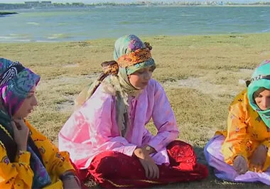 伊朗的传统服装