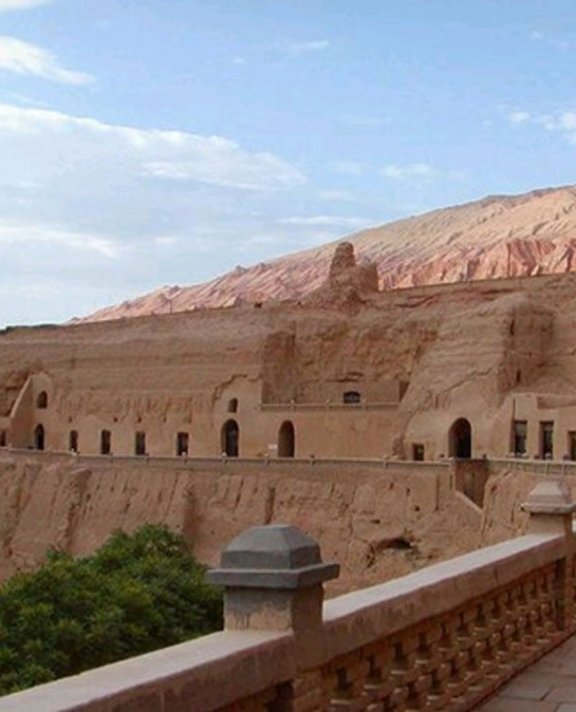 汉服出土四：阿斯塔纳墓地和正仓院仓库的唐代文物