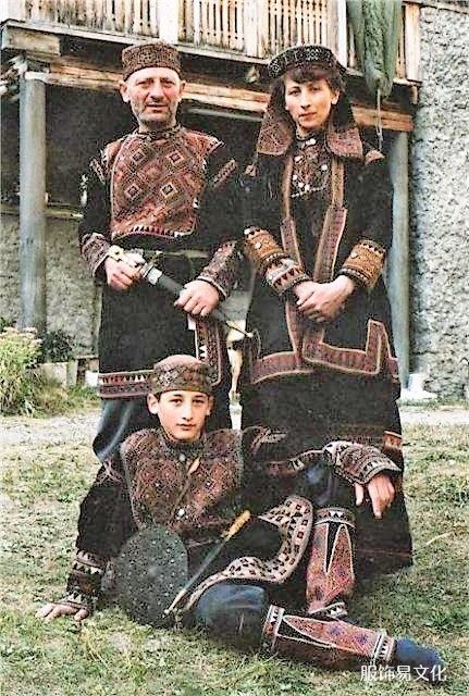 格鲁吉亚赫夫苏尔人的服装