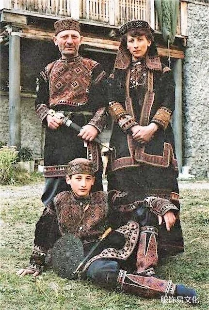格鲁吉亚赫夫苏尔人的服装